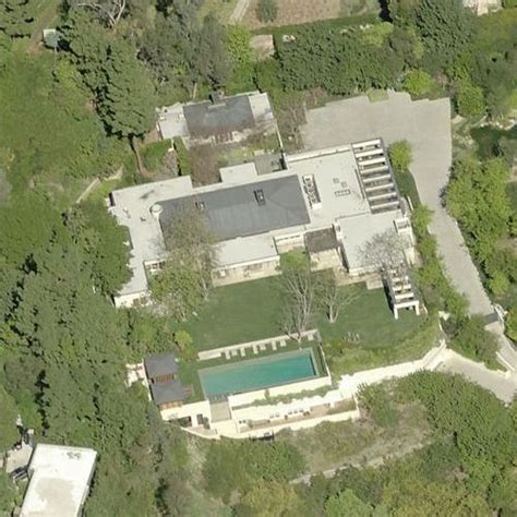 Ryan Seacrest' house in Beverly Hills, CA (Bing Maps)