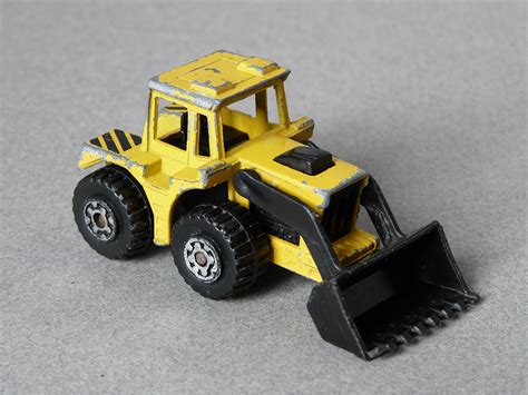 Tractor Shovel | Model Construction Equipment | hobbyDB