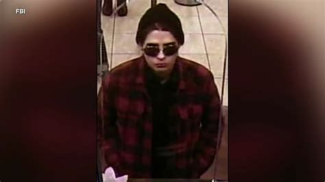 Chase Bank robbery Chicago: FBI releases photos of suspect accused of robbing Clark Street bank ...