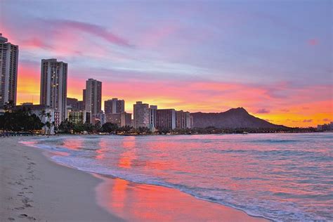 Sunrise Waikiki | Hawaii holiday, Sunset beach hawaii, Beautiful places ...