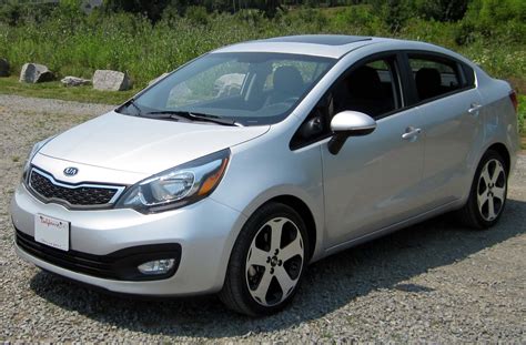 File:2012 Kia Rio SX sedan -- 06-28-2012 front.JPG - Wikimedia Commons