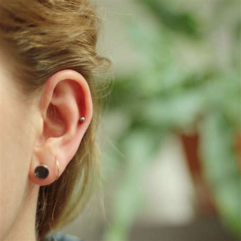 auricle ear piercing pics