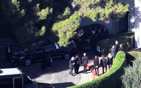 Matthew Perry laid to rest in Los Angeles in a private funeral - Oyeyeah