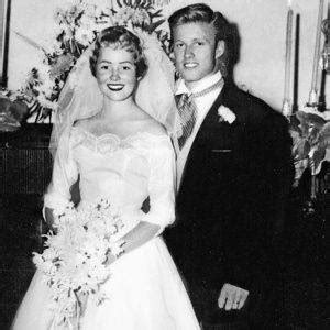 Today in 1958: Robert Redford and Lola Van Wagenen get married in Las ...