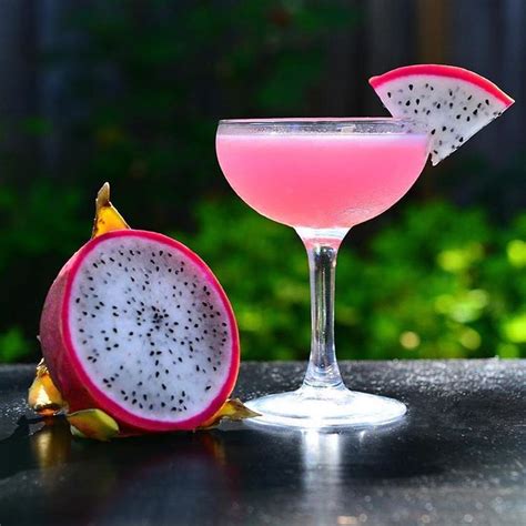 Tried some experimenting with dragon fruit! Here’s a twist on the classic Daiquiri. - The fruit ...