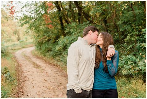 Deep Cut Gardens Engagement Session | Jen & Rob - jenniferlarsenphoto.com