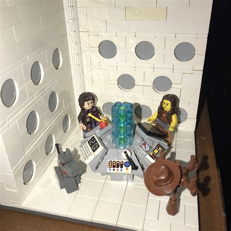 70s TARDIS Console Room LEGO Vignette by yours truly | Lego doctor who, Lego minifigure display ...