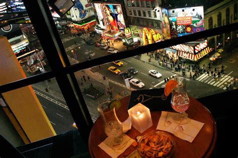 times square restaurants - Arthur King