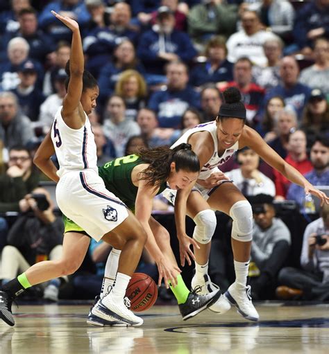 Gabby Williams Shines As UConn Defeats USF, 70-54, For AAC Championship ...