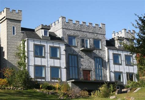 Castle Moffett,Victoria County - Updated 2024 Reviews & Prices | Trip.com