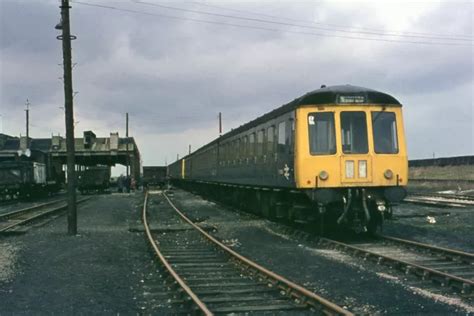 BRITISH RAIL CLASS 125 DMU stock stored after withdrawl Rail Photo £2.70 - PicClick UK