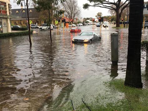 Perth weather: Perth buckles down as a wild storm brews on the horizon | The West Australian