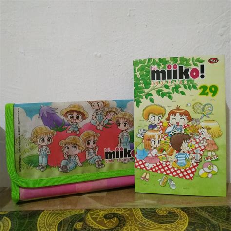 Komik Hai Miiko vol 29 + official merch, Buku & Alat Tulis, Komik dan ...