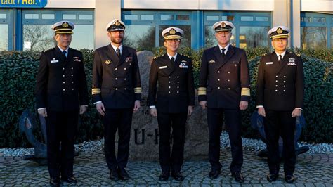 German and Singapore navy uniforms. : r/uniformporn