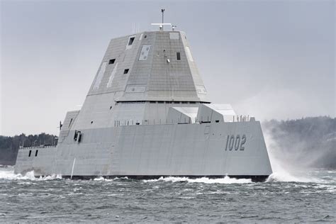 La Marina de los EE.UU. esta próxima a incorporar el tercer y último destructor clase Zumwalt