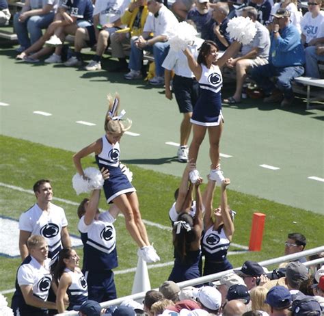 Penn State Cheerleaders | Penn State Cheerleaders cheer on t… | Flickr