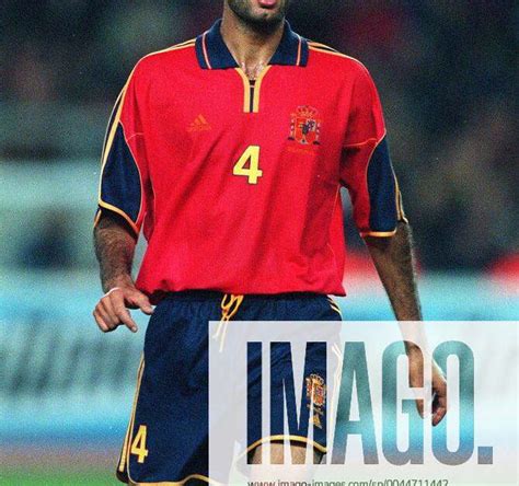 Josep Pep Guardiola Spain 17 November 1999 Y Copyright: MaryxEvansxAllstarxMichaelxMayhew 12143814 e