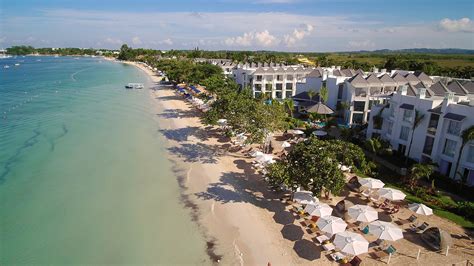 Azul resort in Negril has new adults section: Travel Weekly