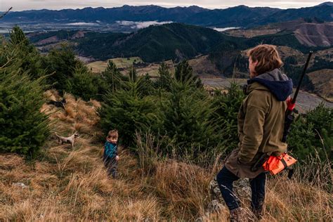 Hunting Contest Reveals Rifts Over Invasive Species in New Zealand - The New York Times