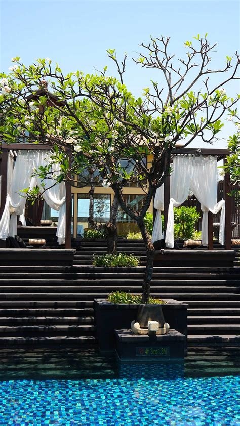 Hotel Review: St. Regis Bali - The Ultimate Exotic Luxury Beach Resort - Skimbaco Lifestyle ...