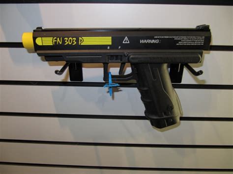 Paintball for Police: FN 303P Less Lethal Pistol | The Weapon Blog