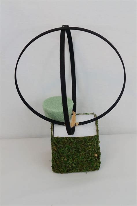 Full Circle Modern Garden Centerpiece | Garden centerpiece ...