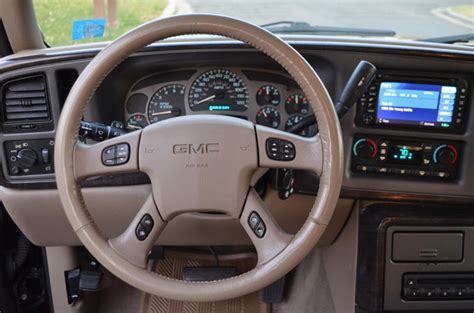 2004 Gmc yukon denali xl interior