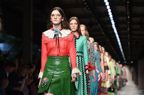 Gucci Spring 2016 Runway Show: All the Pictures You Have to See | Glamour