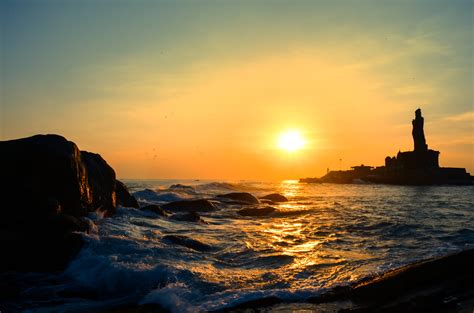 Kanyakumari Has Seas, Sunrise & Sunset At The Exact Same Spot | Curly Tales