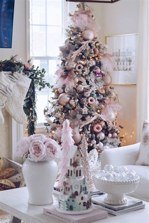 How to Decorate a Gorgeous Pink Christmas Tree - The Pink Dream | Pink ...