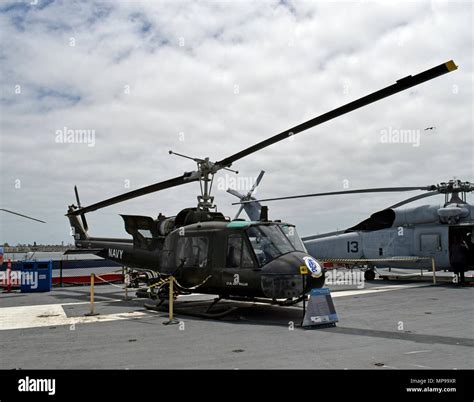 Uh 1 huey gunship hi-res stock photography and images - Alamy