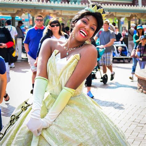 Tiana | Tiana disney, Disney princess tiana, Disney cosplay