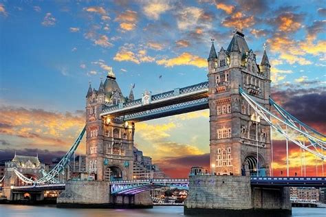 London: Iconic Highlights Private Half-Day Driving Tour 2024