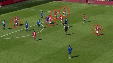 Man Utd fans hail Ten Hag as 'genius' after simple tactical tweak against Everton results in ...