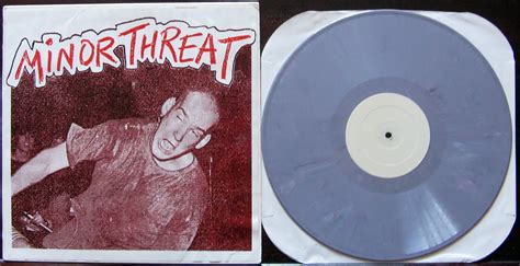 Obsessive Collective: Minor Threat - live boot