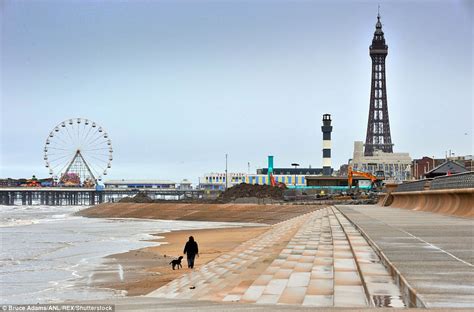 Nostalgic colourised photos of Britain's best-loved piers | Daily Mail Online