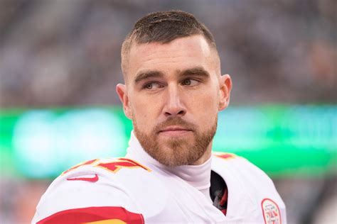 Chiefs' TE Travis Kelce Undergoes Ankle Surgery - yoursportspot.com