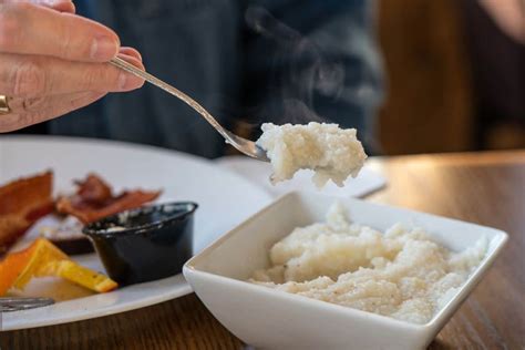 Polenta vs. Grits: What Are The Differences? How to Tell - Fitibility