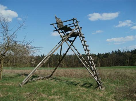 Best Tripod Deer Stands (2021 Reviews) - HuntingSage