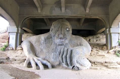 Fremont Troll in Seattle - See the Famous Creature Under the Bridge ...