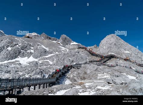 Snow capped mountains yunnan province hi-res stock photography and ...