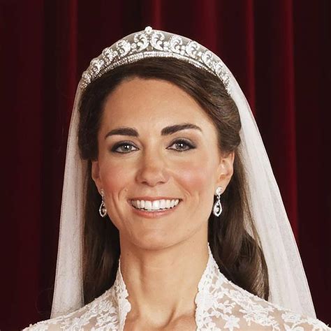 Kate Middleton Wedding Dress Close Up - Dusolapan