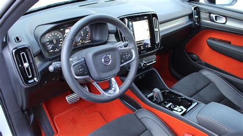 2018 Volvo XC40 interior