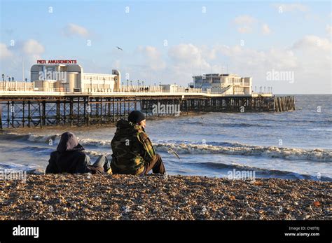 Worthing beach hi-res stock photography and images - Alamy