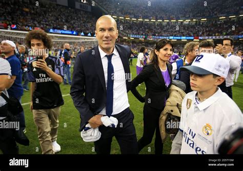 Véronique fernandez and zinedine zidane hi-res stock photography and ...