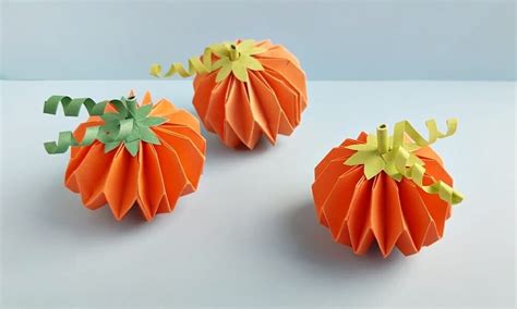 How to Make Origami Pumpkins (Folding Instructions + Video)