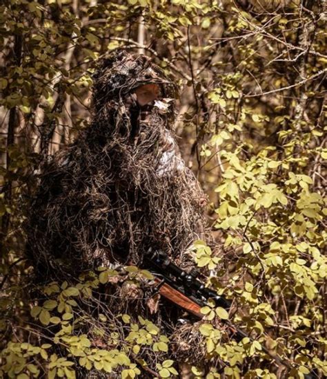 How to Choose Your First Set of Camouflage for Deer Hunting? - Areas of ...