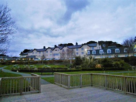 The Arklow Bay Hotel | A view of The Arklow Bay Hotel and gr… | Flickr