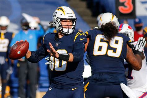 Justin Herbert has impressed Bill Belichick: Chargers rookie ‘is going be a good quarterback for ...