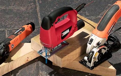 12 Different Types of Power Saws and Their Uses